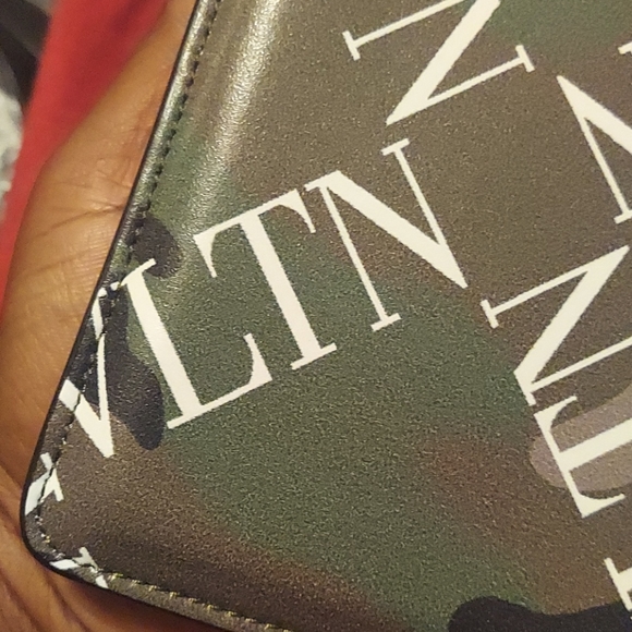 Valentino Garavani Phone Case - Picture 5 of 6